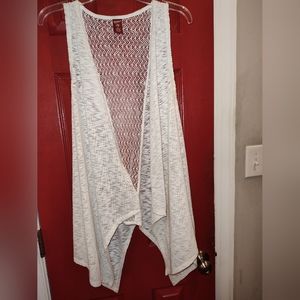 Arizona teens Sleeveless cardigan.  Size 14 1/2.